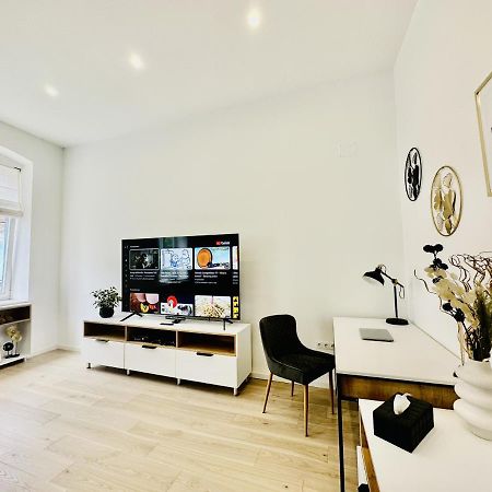 Clever Studio Near Central Shopping Center Cluj-Napoca Exteriör bild